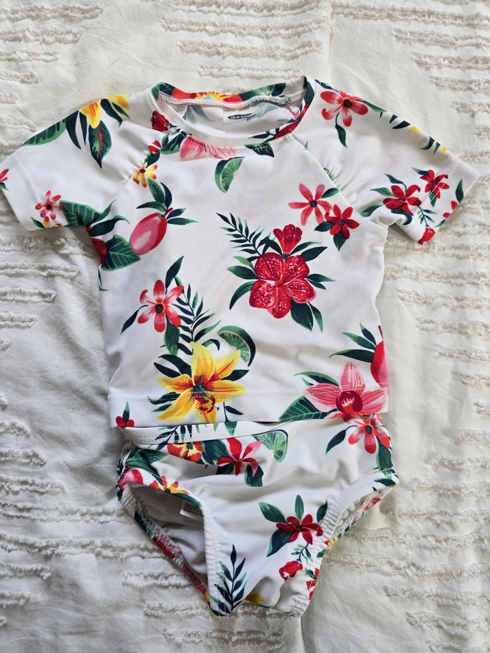 Old Navy Baby Girl Swimsuit 0-3M Floral 2 Piece Rash Guard Set